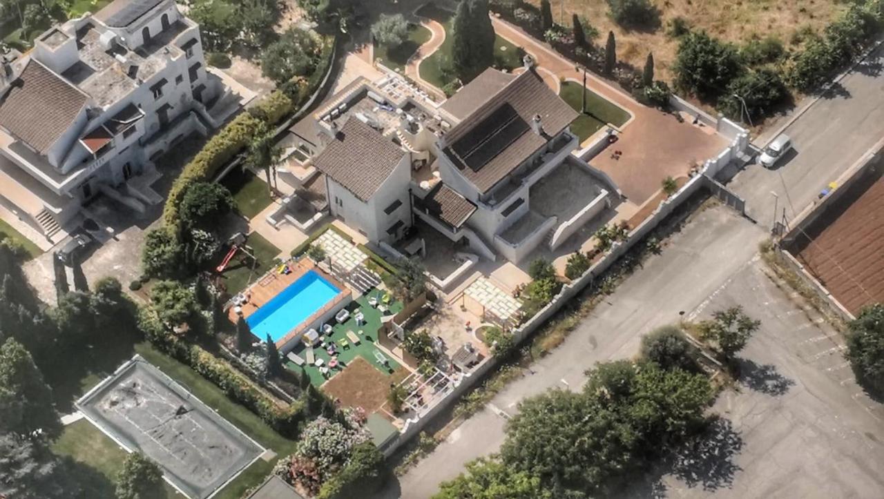 Casa Torre Di Specchio 2 Con Piscina Leilighet Bari Eksteriør bilde